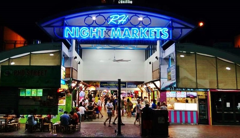 ケアンズ　雨季　